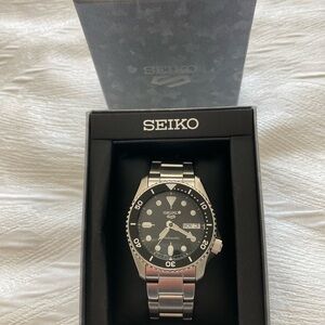 Seiko Black and Silver Men's Watch